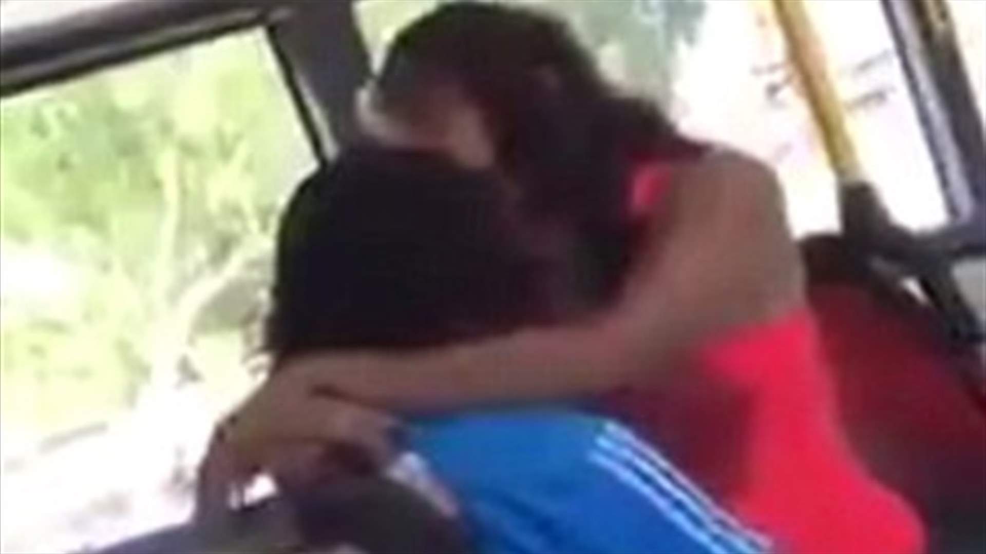 تحرش سكس في الباص