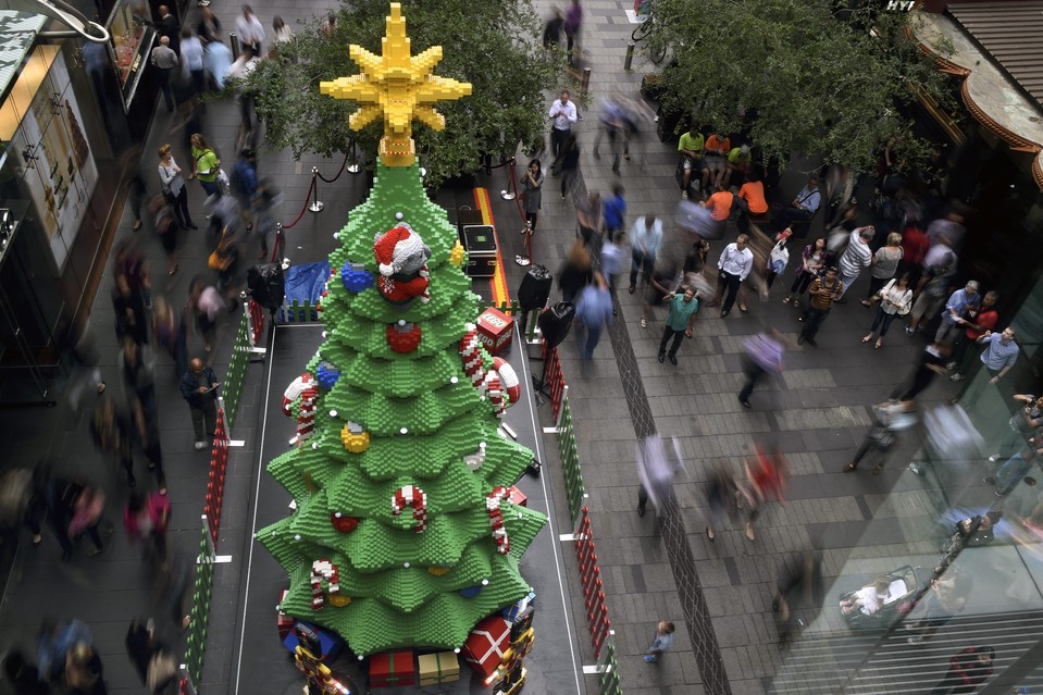 [PHOTOS] Jbeils Christmas Tree Among The World’s Most Beautiful