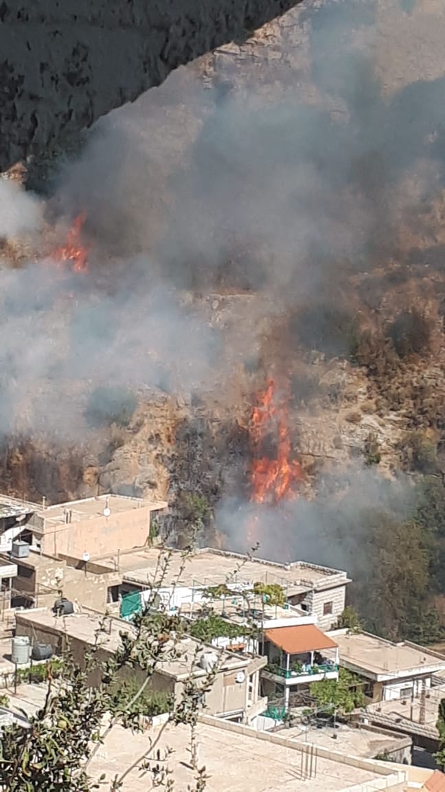 حريق هائل في الجبل المقابل لبلدة شبعا 