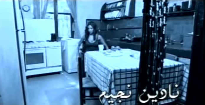 نادين نسيب نجيم في أول تجربة تمثيليّة لها قبل 10 سنوات على الـ LBCI (صور)