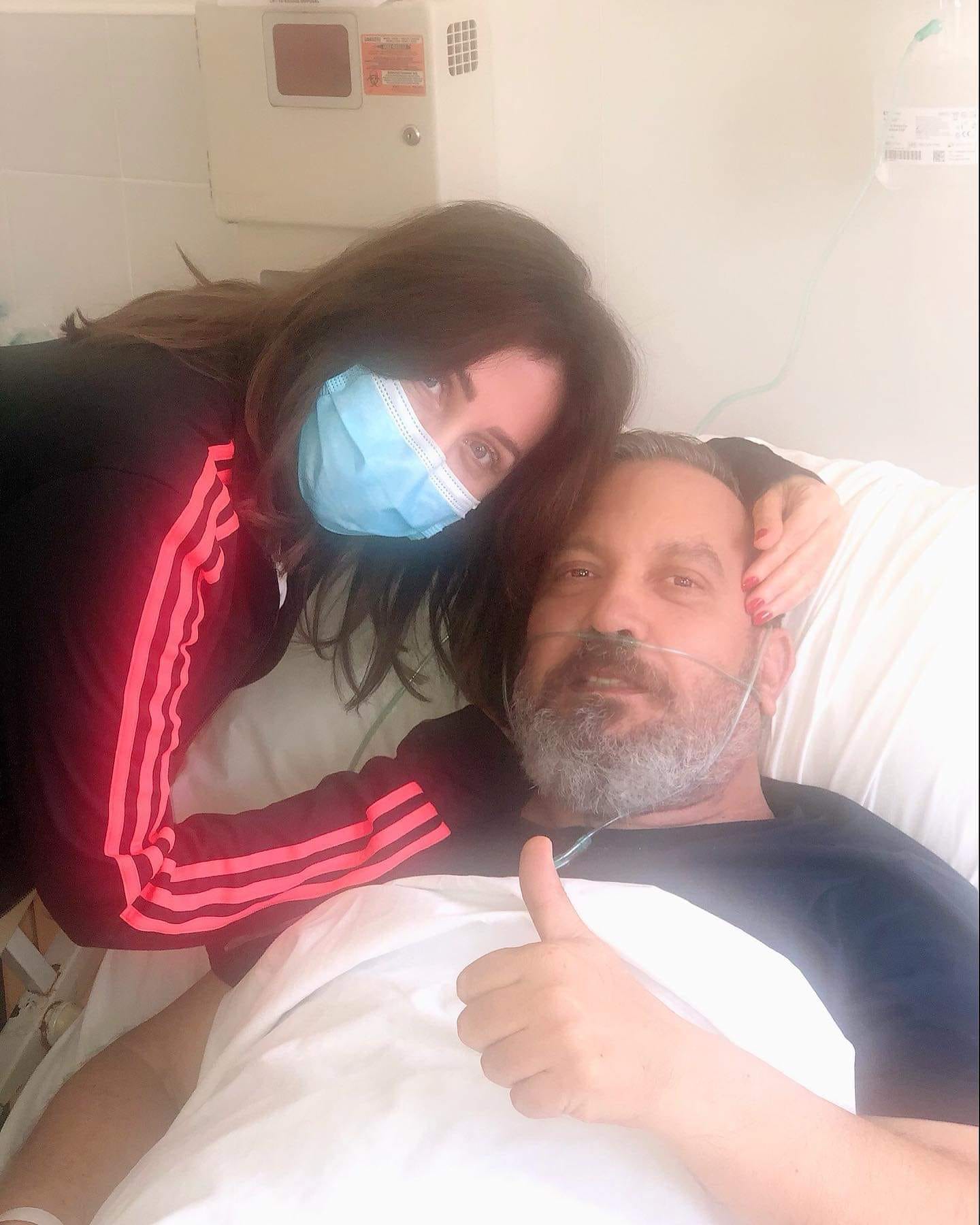 زاهي وهبي ينشر صورته الأولى من المستشفى: أراكم قريباً 