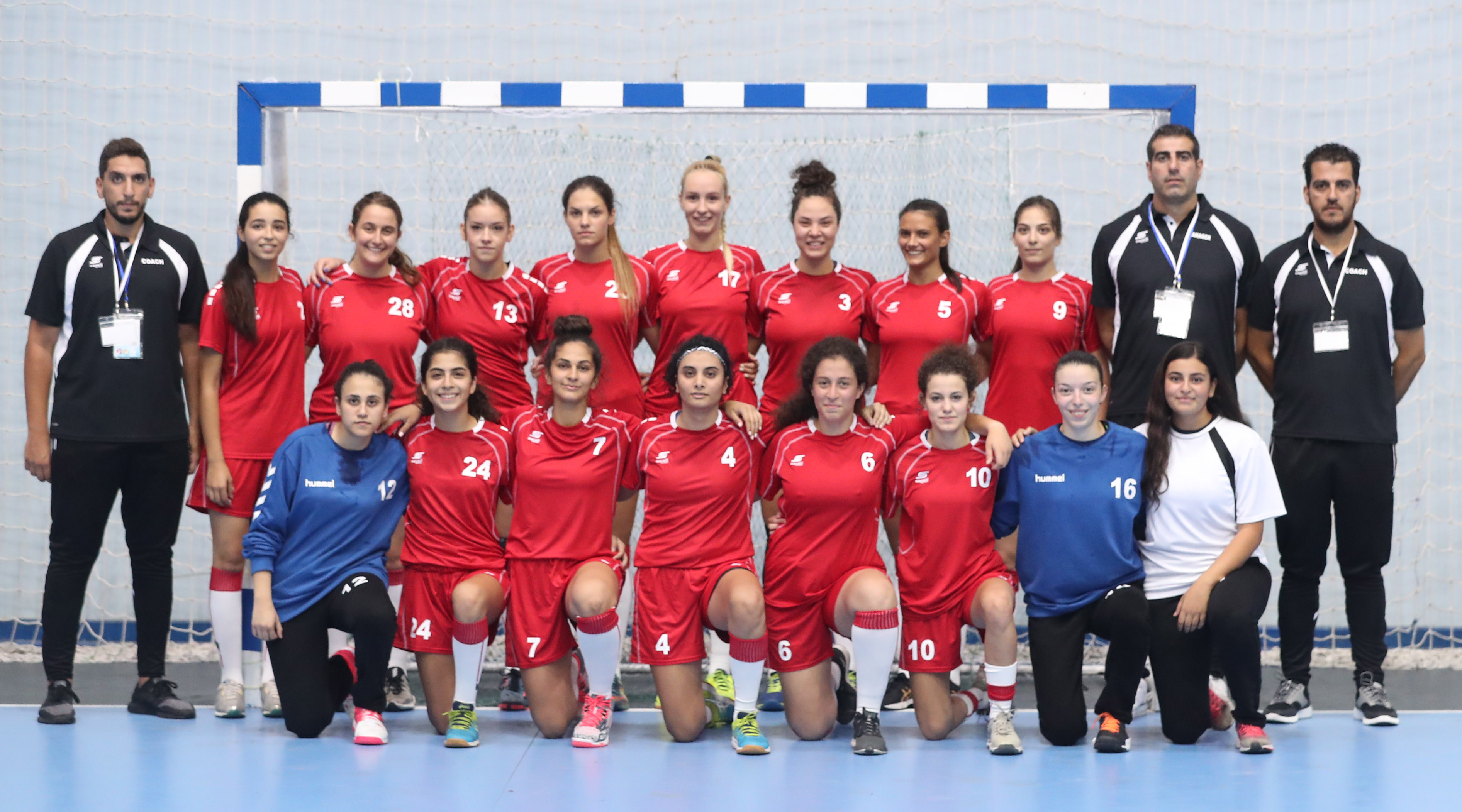 صورة تذكارية لمنتخب لبنان بكرة اليد