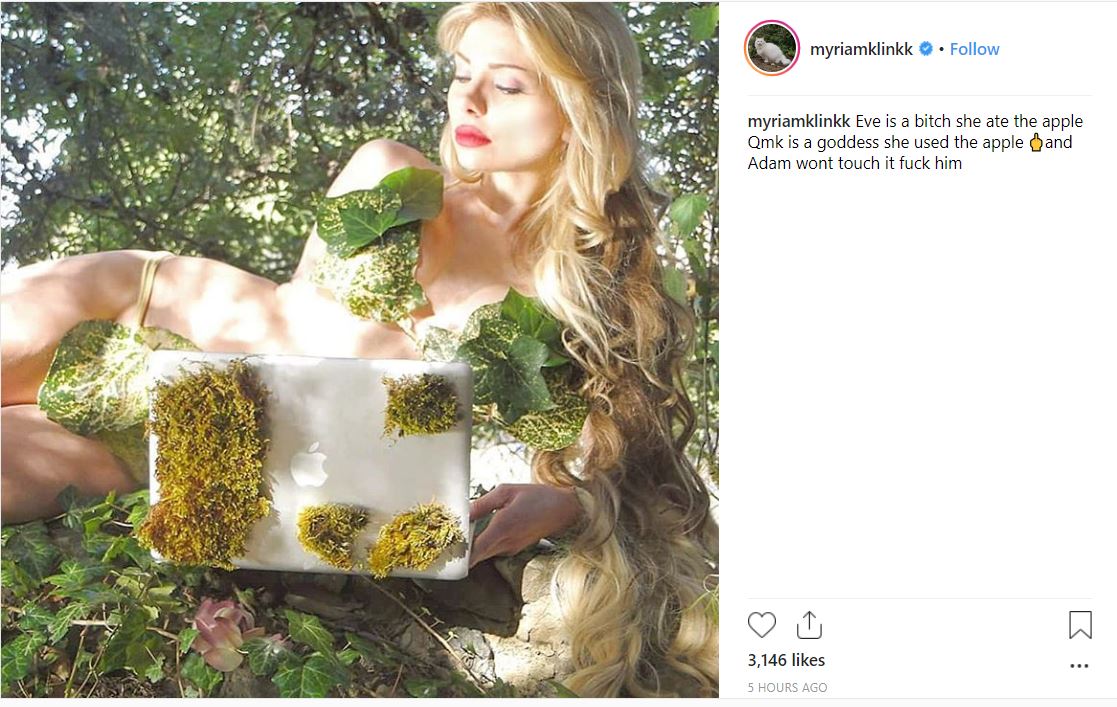 ميريام كلينك تغطي جسدها العاري بأوراق الشجر
