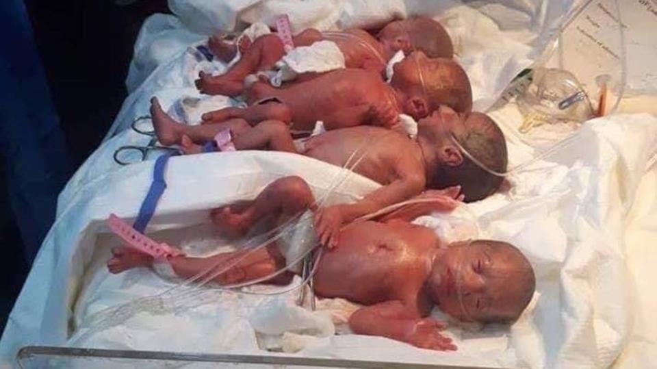 أنجبت 7 توائم من خلال ولادة طبيعية