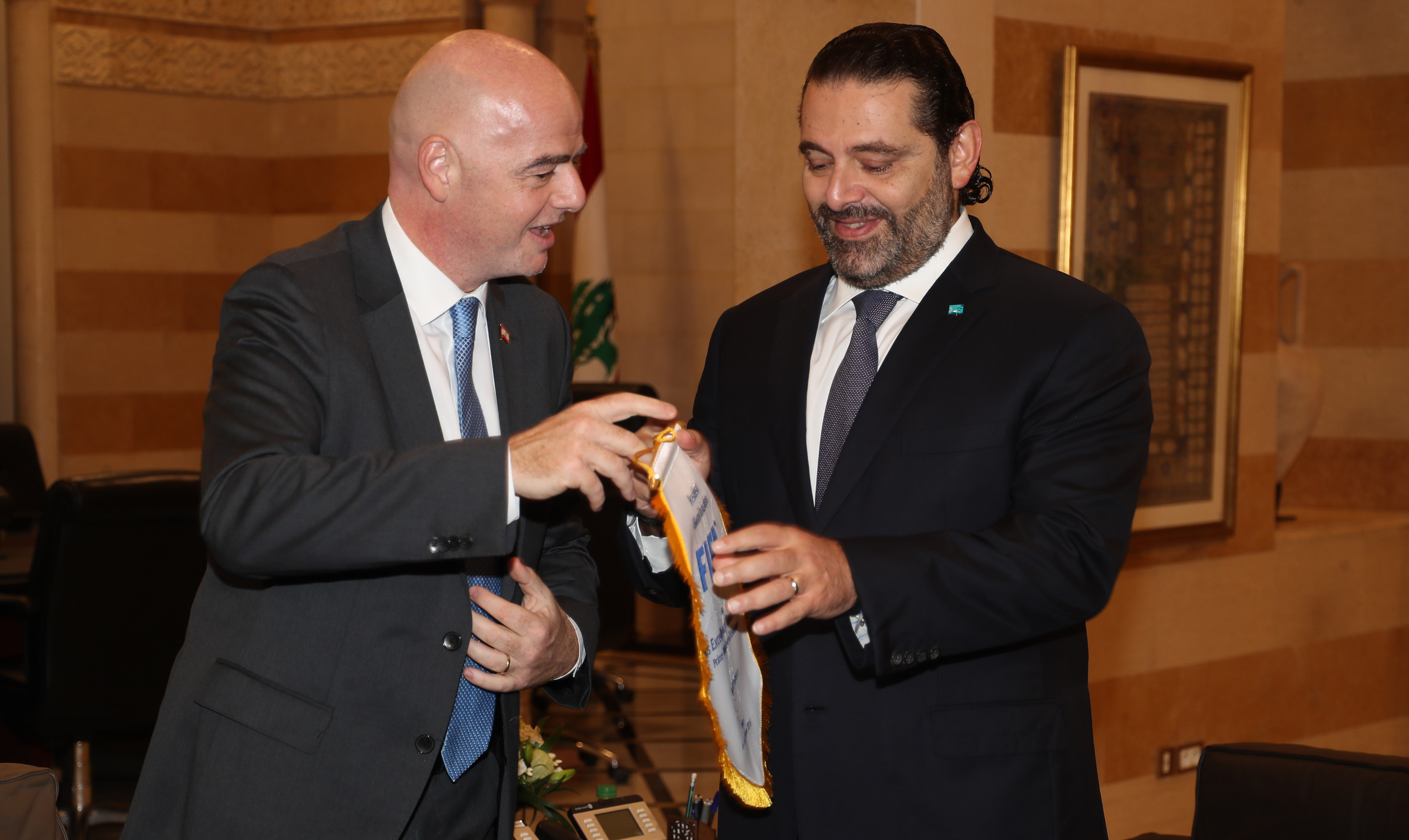 الحريري ورئيس الاتحاد الدولي لكرة القدم