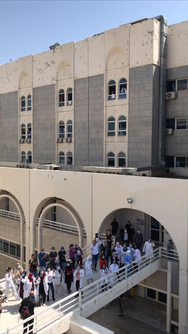 عروض غنائية أمام المستشفيات في لبنان في ظل كورونا