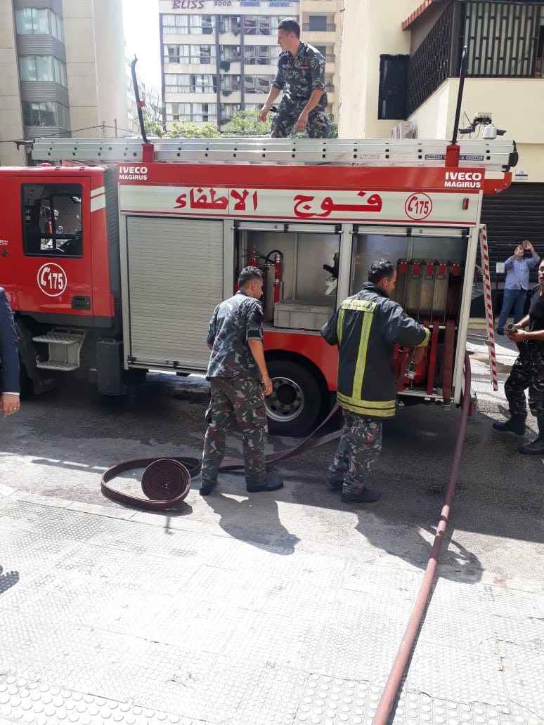 حريق في شقة سكنية في الحمراء