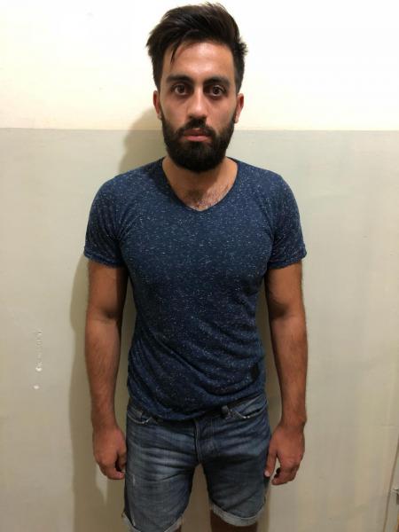 يقوم بعمليات احتيالية عبر بيع ارقام هاتفية وهمية
