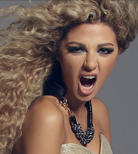 ميريام فارس تصرخ بغضب