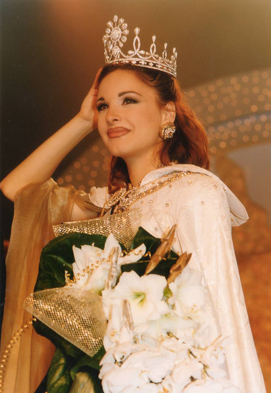 جويل بحلق