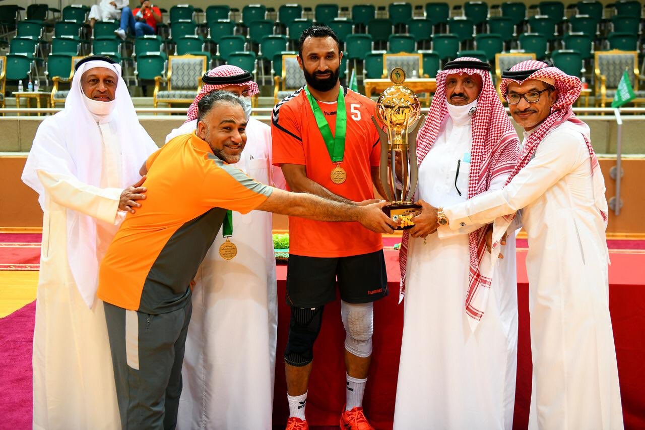 مضر يُتوج بكأس الأمير سلطان بن فهد لكرة اليد 