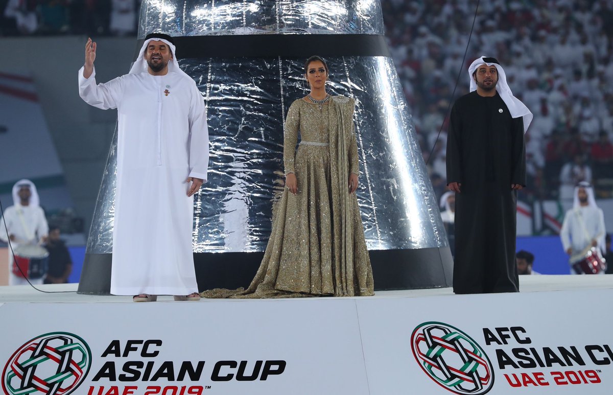 المغني الإماراتي حسين الجسمي.