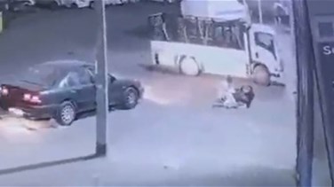 Lebanon News - حادثة تثير الضجة في السعودية... دهس رجل وسرقته بعد خروجه من المسجد (فيديو)