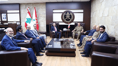 Lebanon News - قائد الجيش عرض الأوضاع مع وفد من النواب التغييريين والتقى فيروزنيا وسفير لبنان لدى الفاتيكان