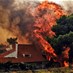 إجلاء مئات الأشخاص من ضواحي أثينا خشية الحرائق