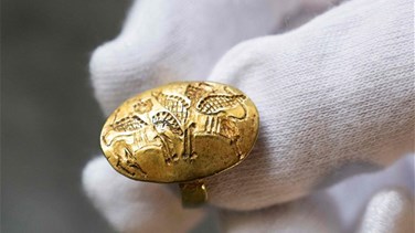 مؤسسة نوبل تعيد إلى اليونان خاتما ذهبيا سرق خلال الحرب العالمية