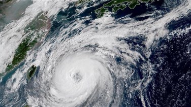 إعصار "قوي جداً" يقترب من جزر اليابان الجنوبية