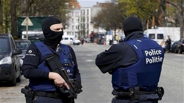مهاجم الشرطي الذي قتل طعنا في بروكسل معروف من قبل أجهزة مكافحة...