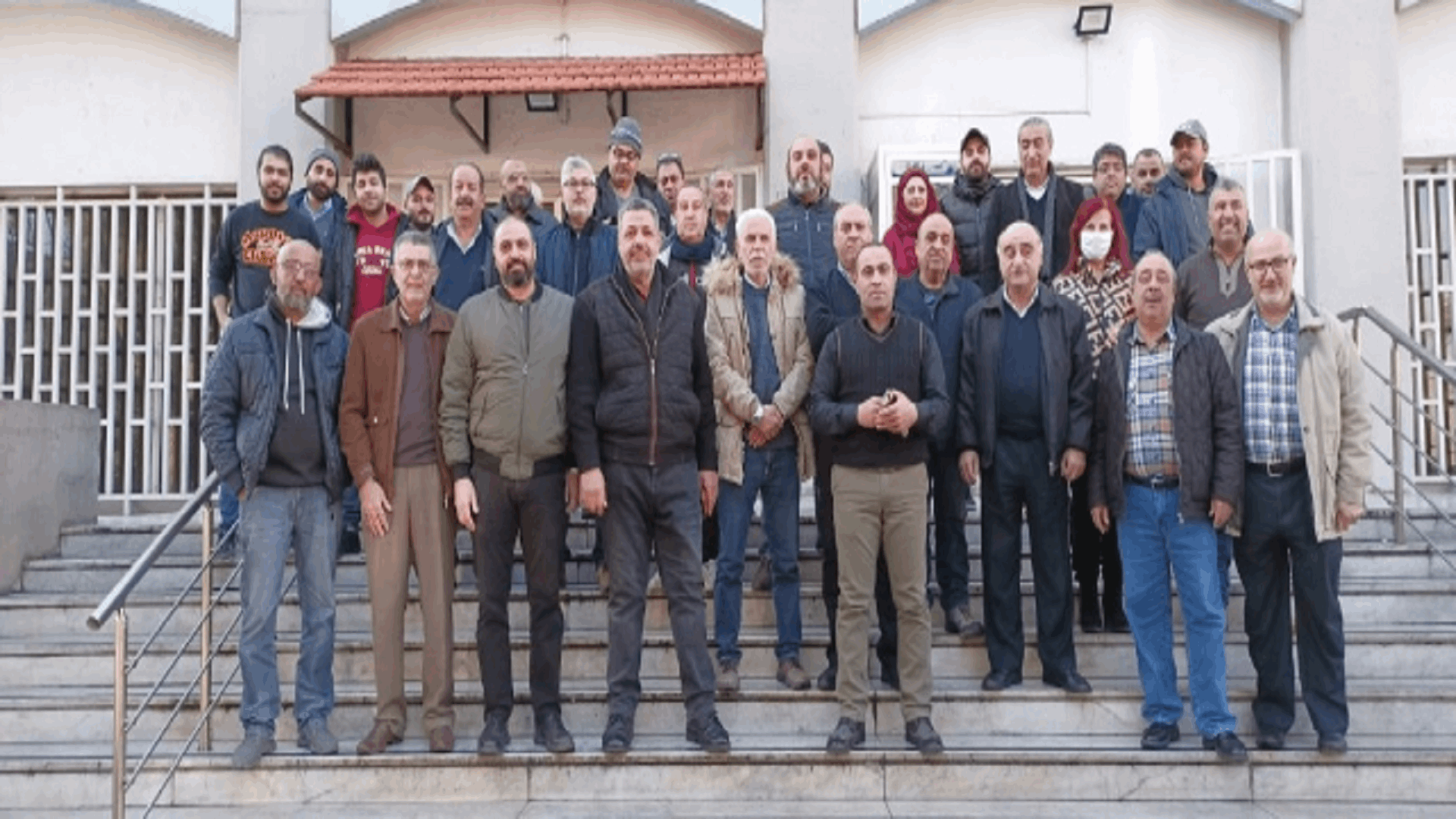 اعتصام لموظفي أوجيرو أمام سنترال صيدا تضامنا مع زملائهم في وزارة الإتصالات