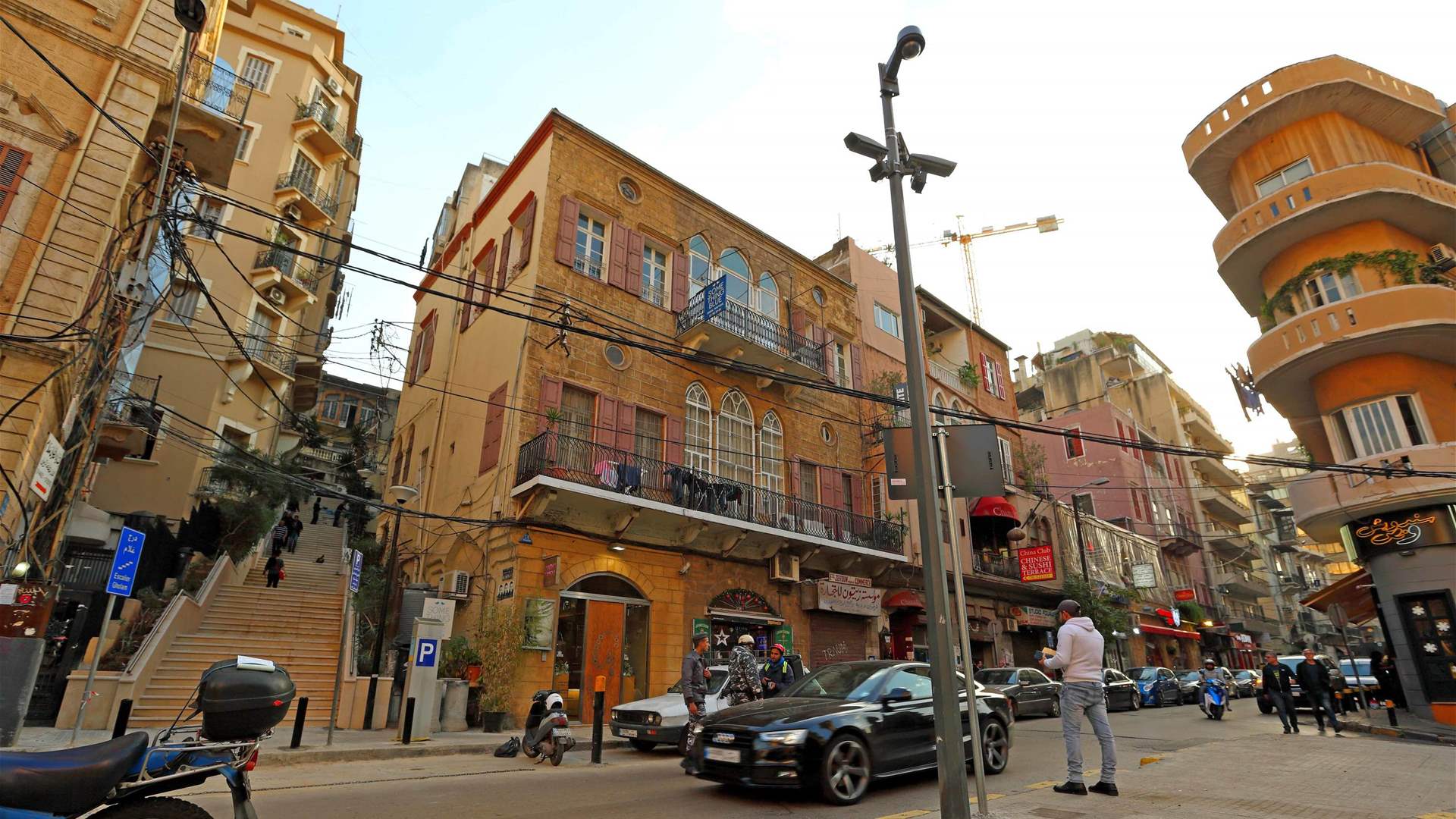 Beirut Governor gives Mar Mikhael&#39;s rooftops 15 days to stop noise nuisance