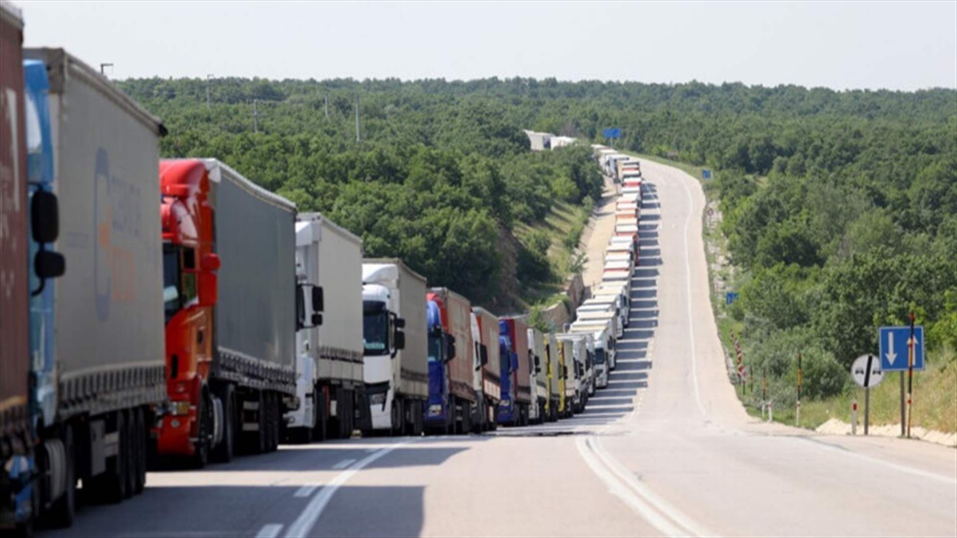 صورة طابور لشاحنات حليب ستزود به السوق التونسية... &quot;غير دقيقة&quot;!