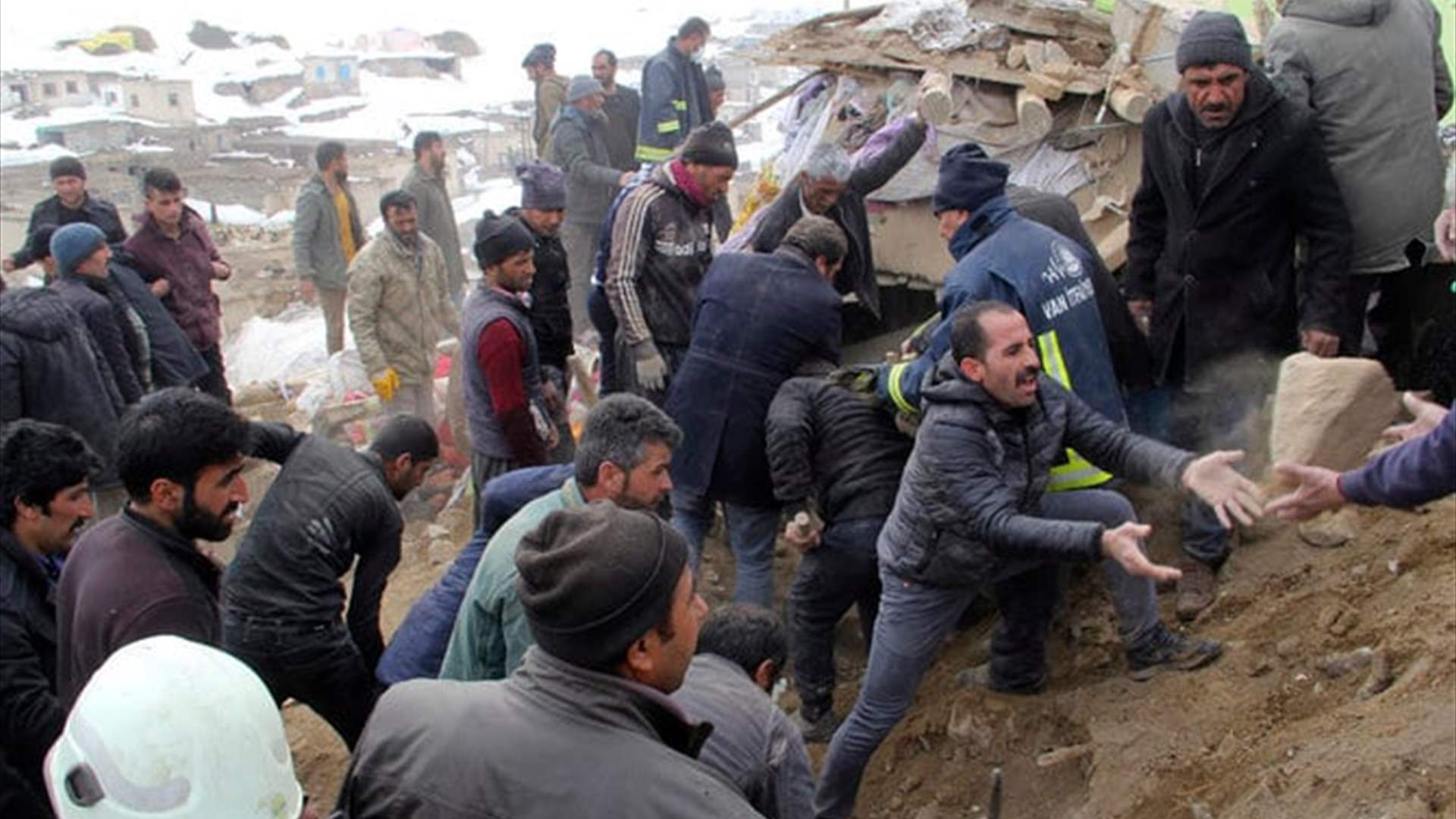 Strong quake in northwest Iran kills at least three people