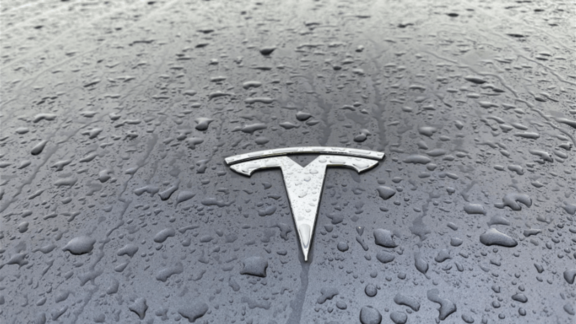 Tesla to boost spending as plant expansions gather pace