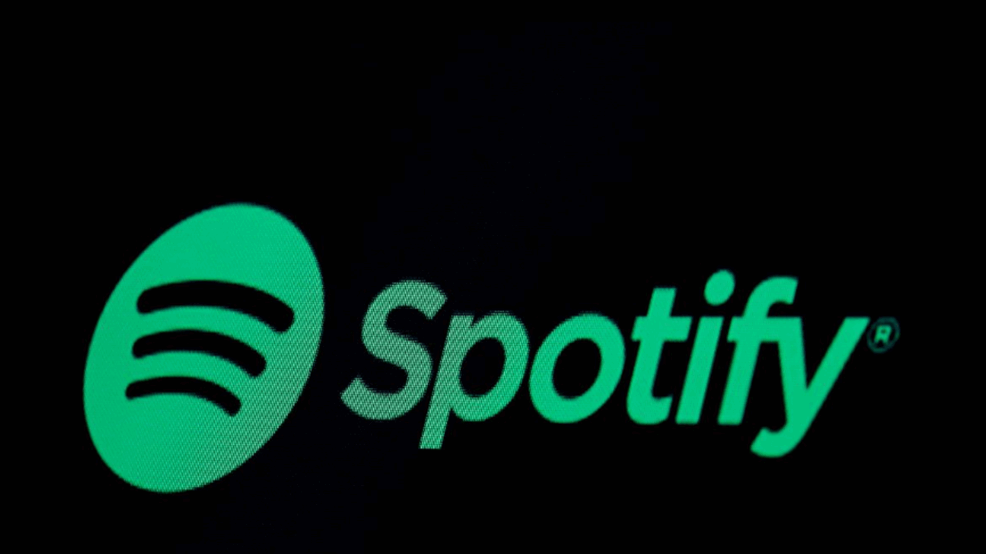 Spotify's user growth beats estimates, expects 500 million listeners next quarter