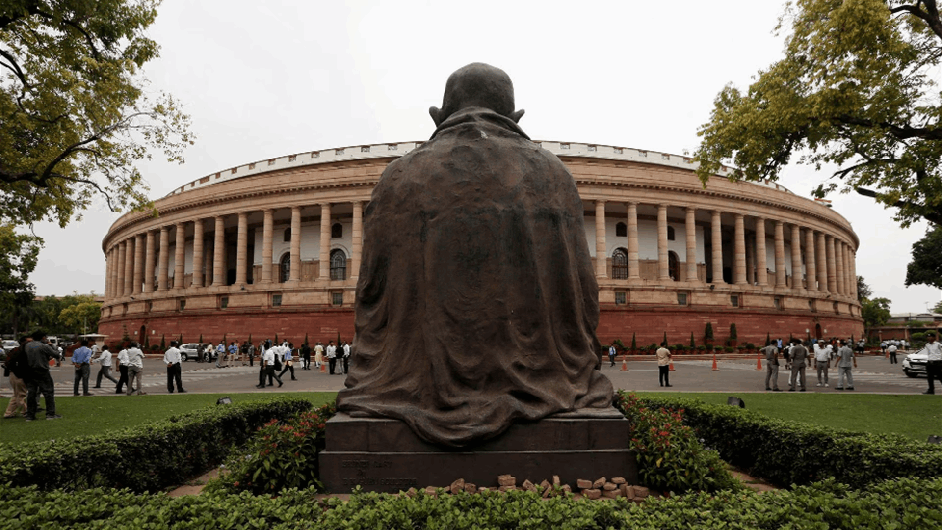 India raises defense budget to $72.6 bln amid tensions with China
