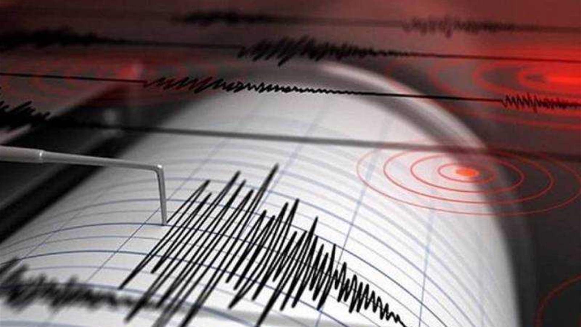 جراء الهزة الأرضية التي تأثر بها لبنان... إنهيار منزل في بلدة عين عطا