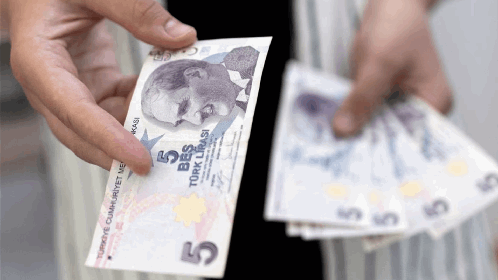 Turkey&#39;s lira slips to fresh record low, stocks tumble