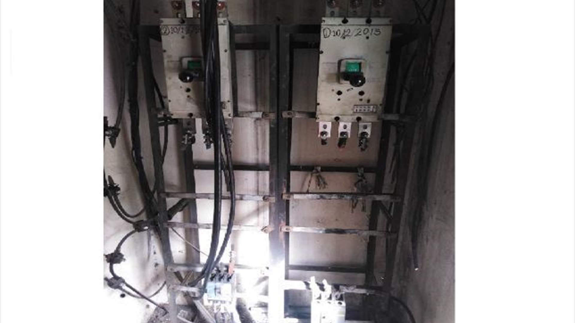 مجهولون سرقوا محتويات محول الكهرباء في البداوي
