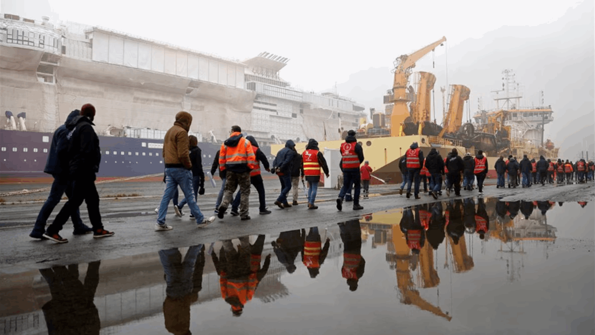 French strike disrupts power supply and petrol deliveries