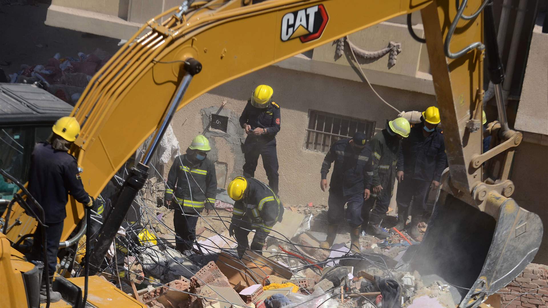 Building collapses in northern Egypt; 2 killed, 20 injured
