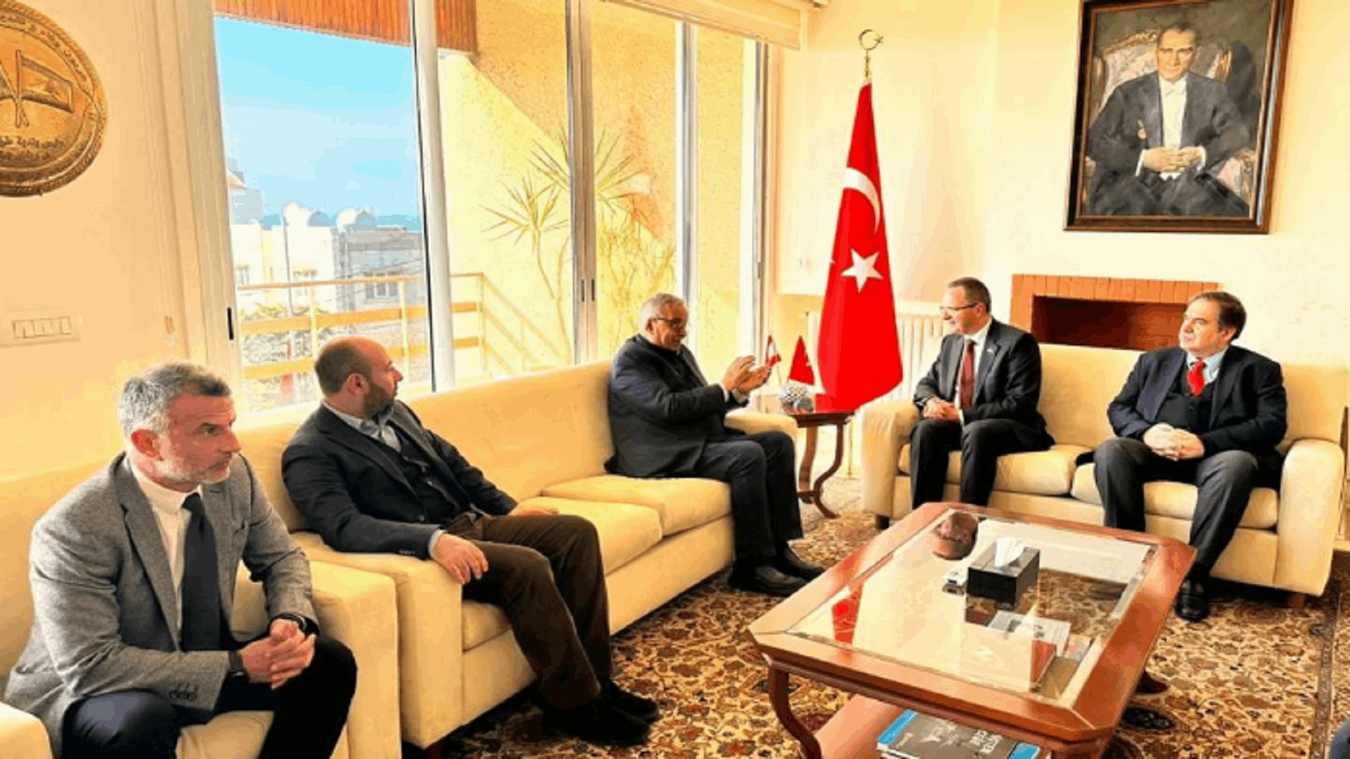 بو حبيب زار السفارة التركية معزيا وأكد دعم لبنان ضمن إمكاناته