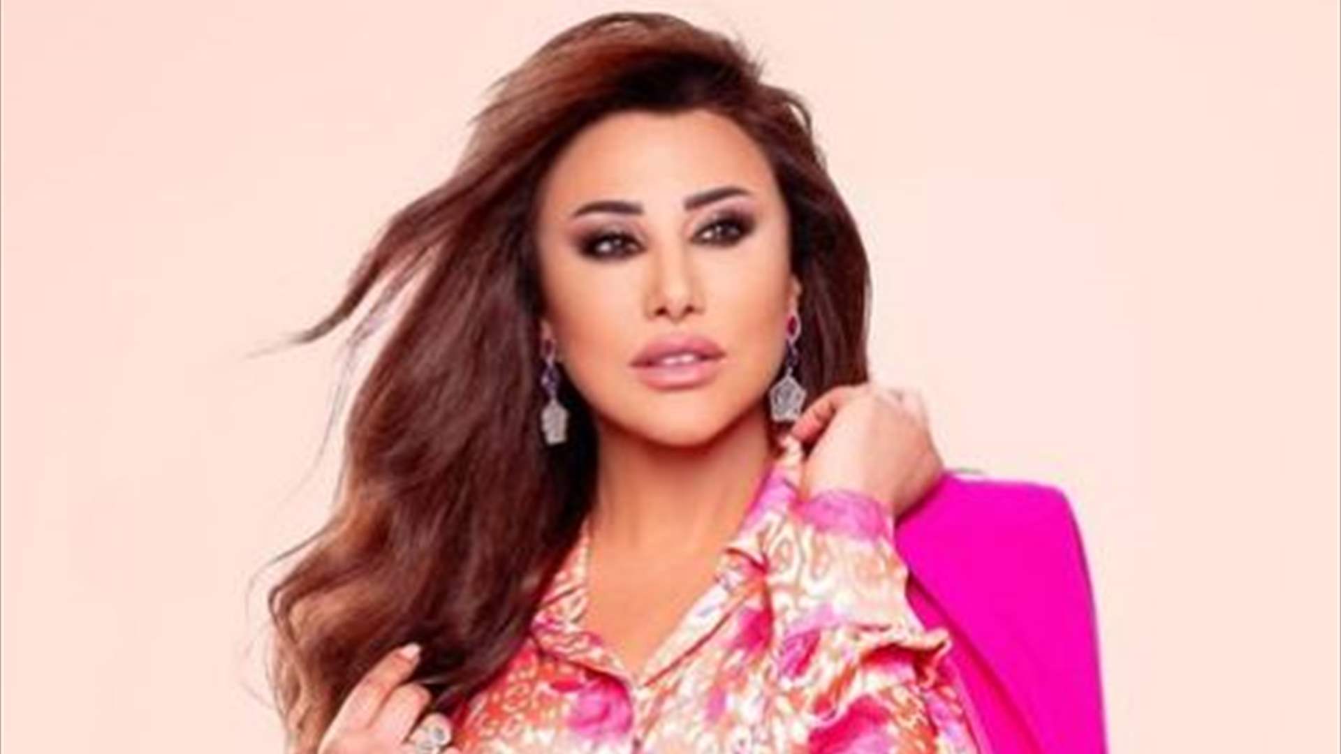 ليلى عبيد تحذف تغريدة المليونيّ دولار وتوضح: "نجوى كرم تاج على رؤوسكم"