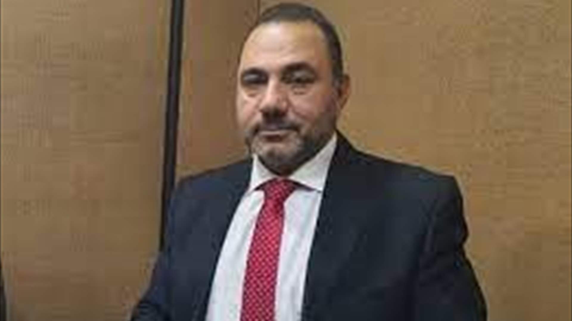 خلف: المصارف تعمل على صيغة تُجنّب المواطن الضرر