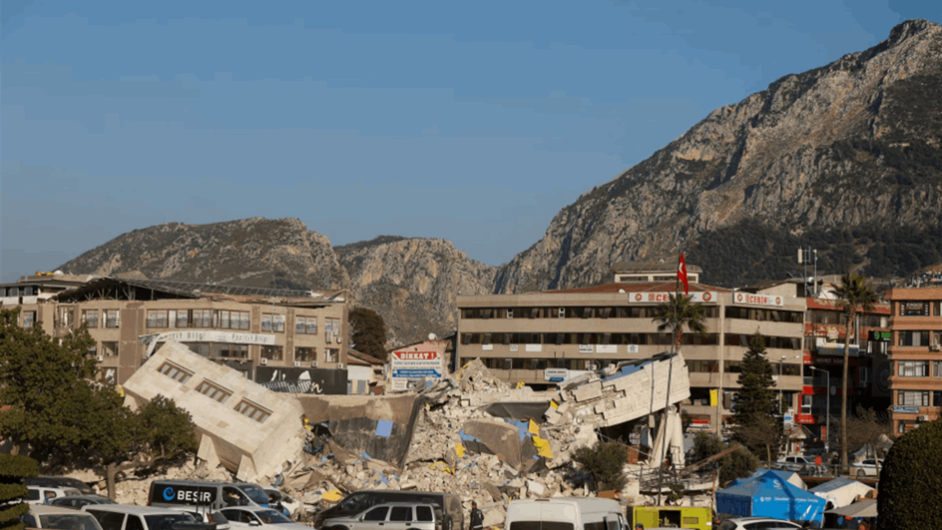 Rescuers pull five survivors from ruins 204 hours after Turkey quake