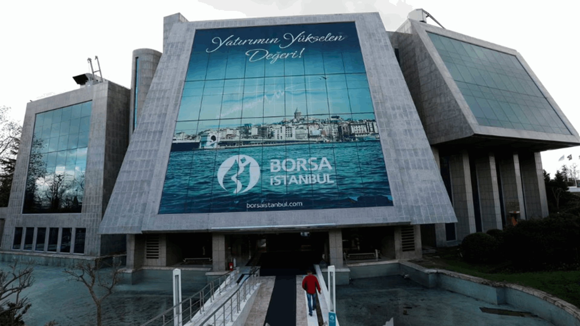 Istanbul bourse rises nearly 10 percent after quake closure, government measures
