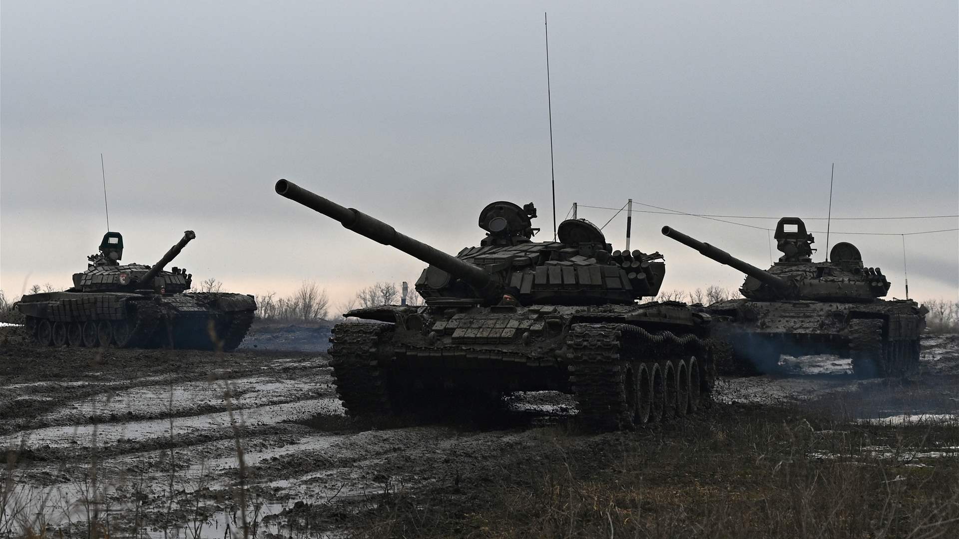 Ukrainian troops holding Bakhmut line demand weapons as world powers meet