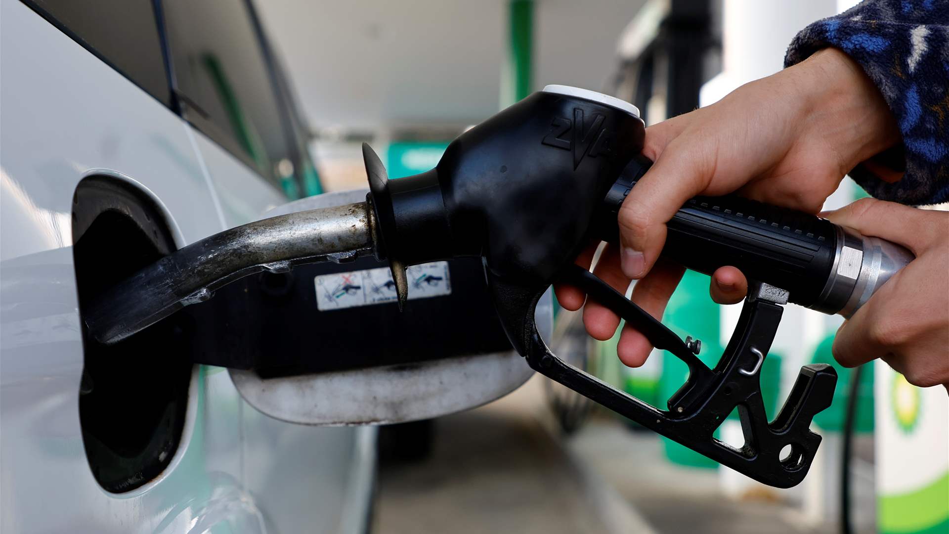 Fall in fuel prices across Lebanon