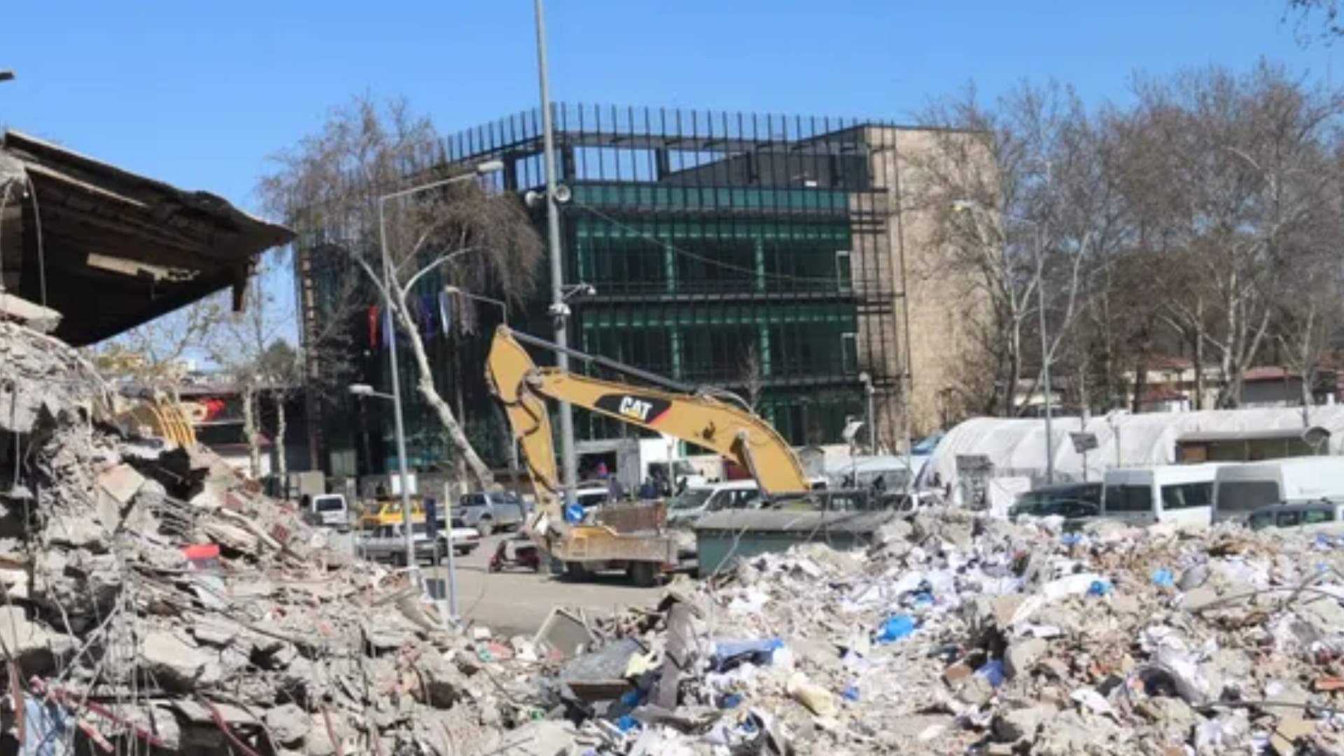 Erdoğan faces backlash over building standards in city wrecked by quake