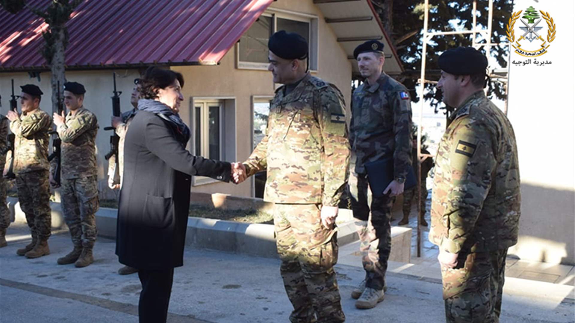 غريو تزور قيادة لواء المشاة السادس- بعلبك:  فرنسا تقف إلى جانب مؤسسة الجيش في ظلّ الأزمة الحالية