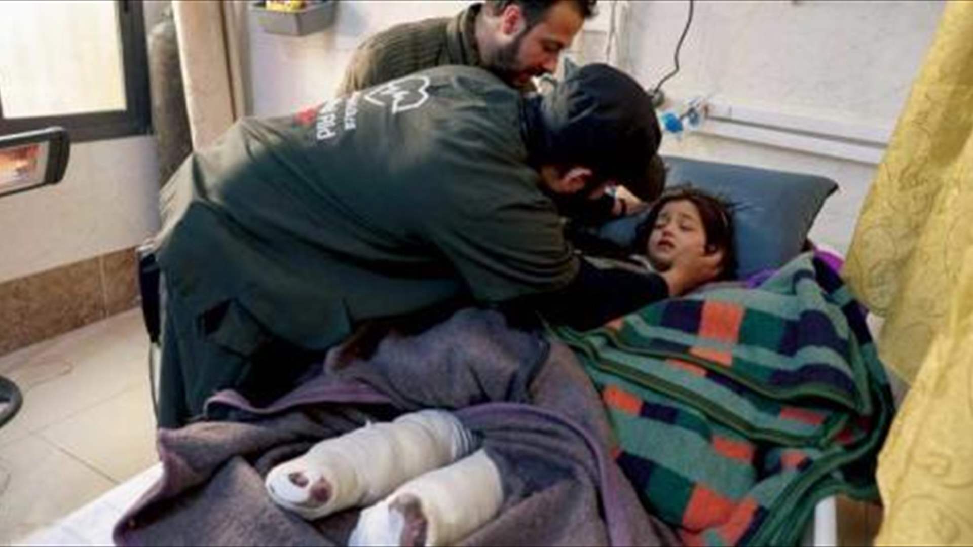 الطفلة شام مُهددة بمتلازمة "هرس الأطراف"... ومقطع فيديو يوثق عملية الإنقاذ (فيديو)