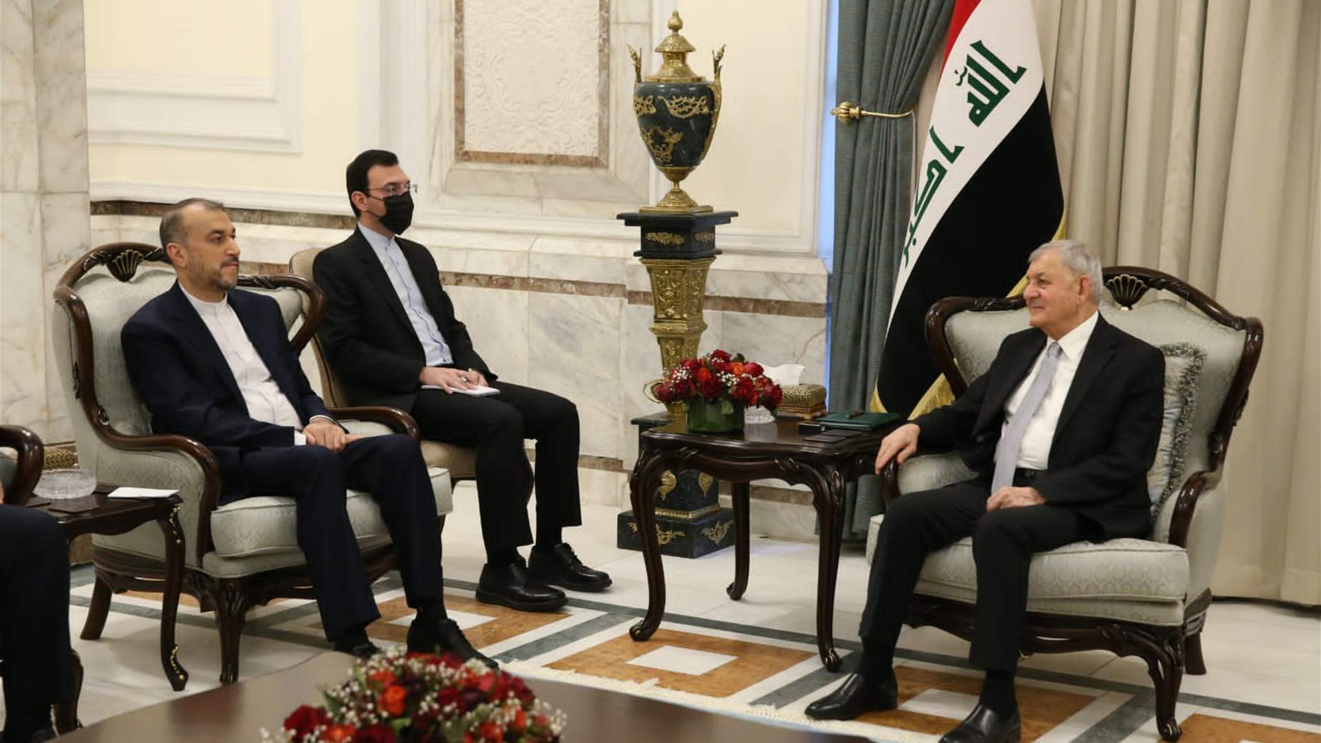 رئيس جمهورية العراق يستقبل وزير الخارجية الإيراني