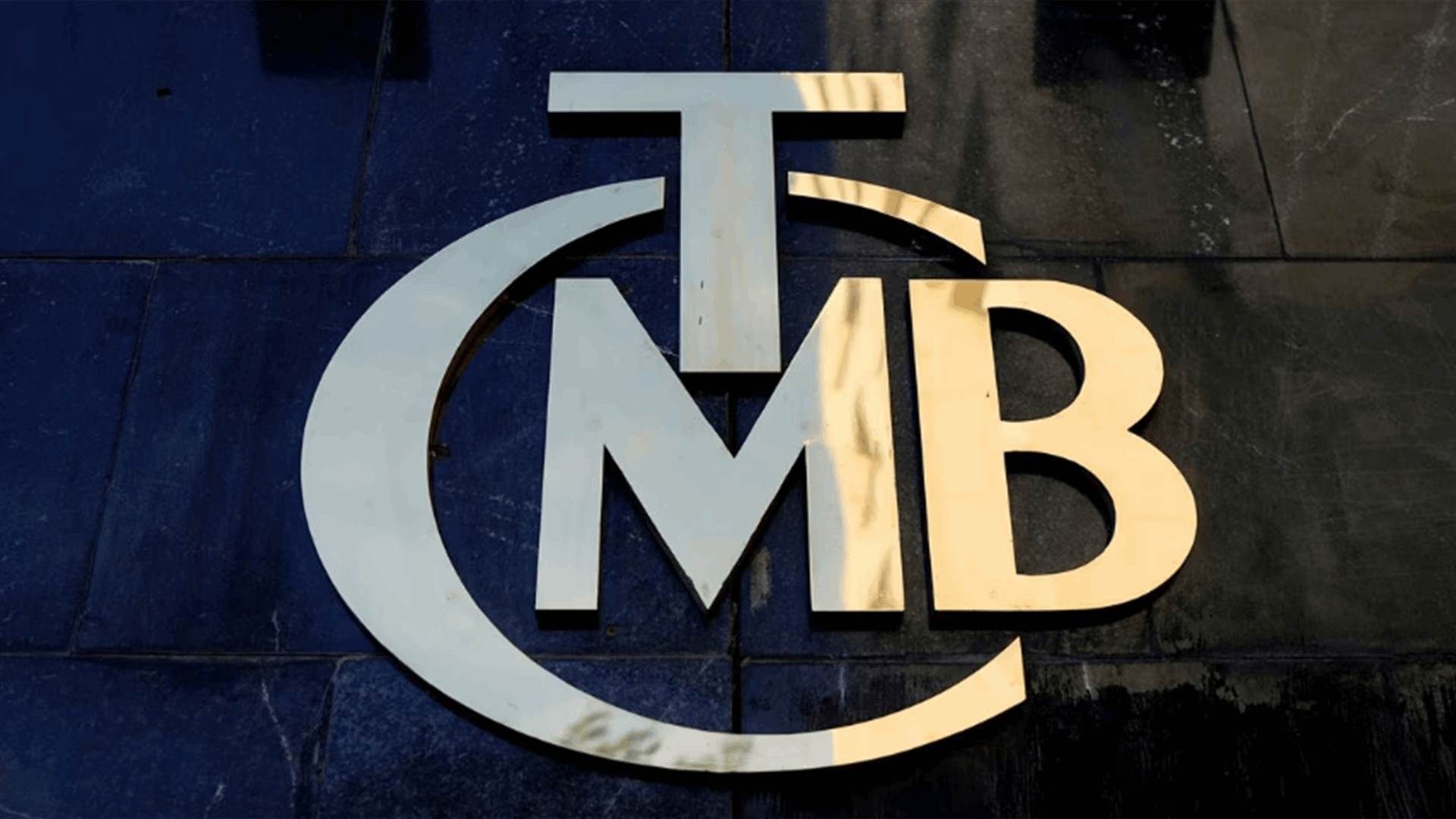 Turkish central bank cuts policy rate after earthquake