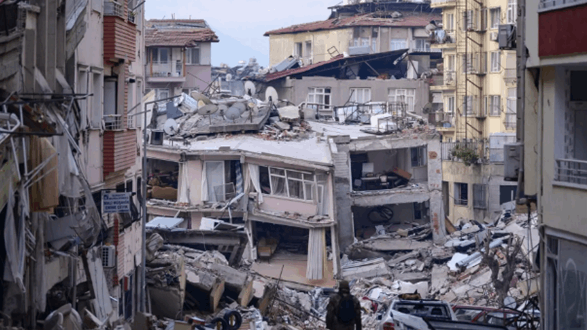 تركيا فتحت أكثر من 560 تحقيقاً في مجال البناء بعد الزلزال