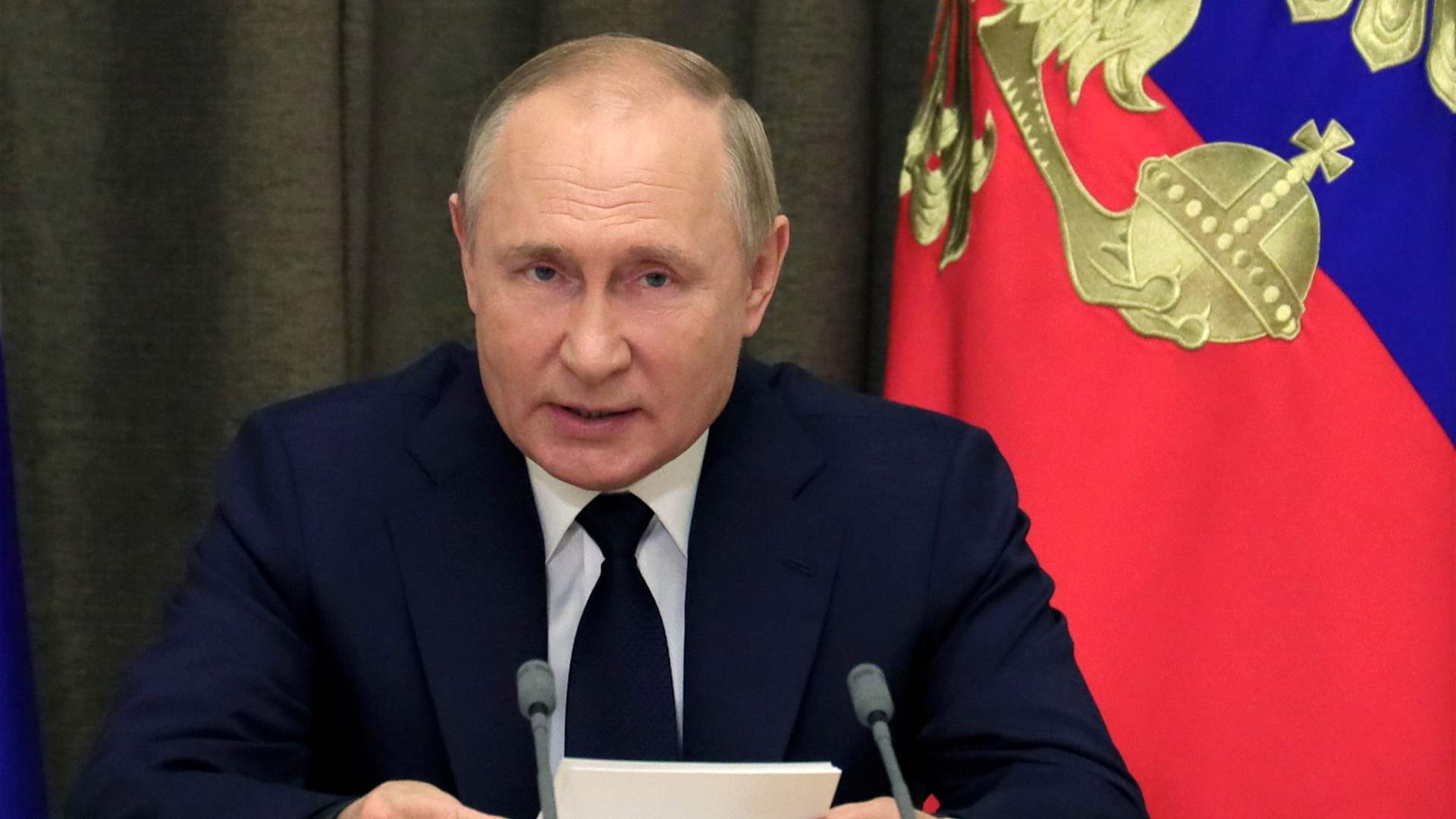 Putin gives US actor Seagal top state award for 'humanitarian work'
