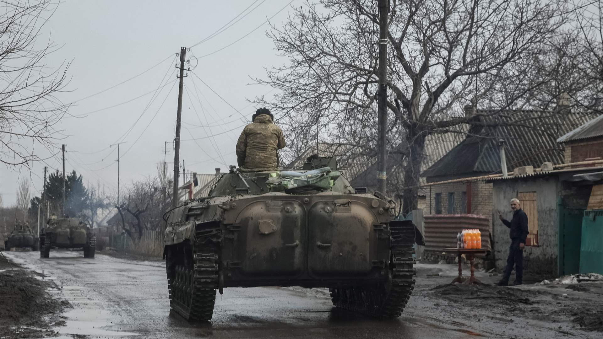 Russians intensify assault on Bakhmut, Ukrainian forces try to dig in
