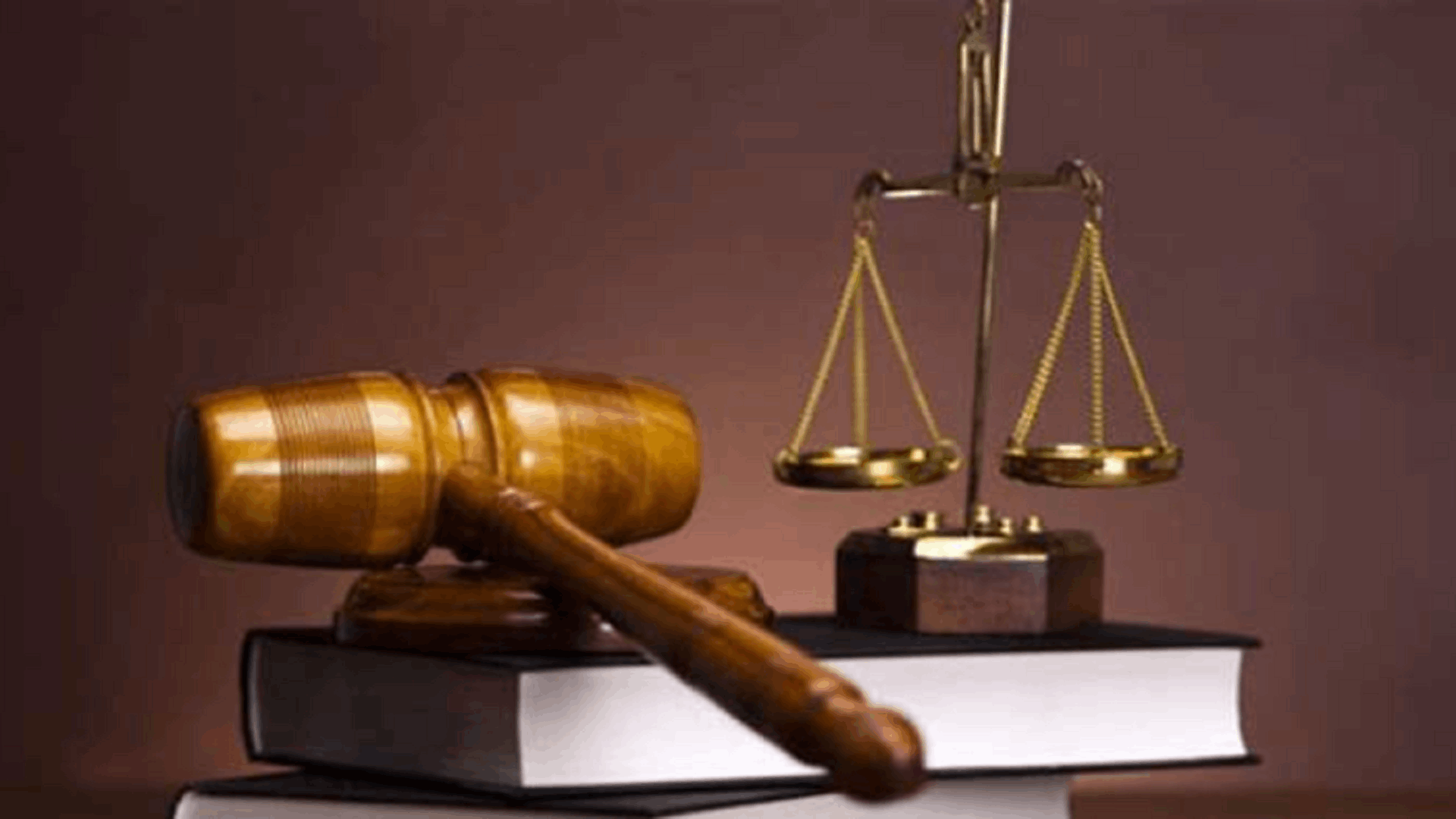 وكيل شحادة تقدم بطلب أمام مجلس شورى الدولة لوقف تنفيذ قرار وضع موظفي الفئة الأولى بتصرف رئيس مجلس الوزراء